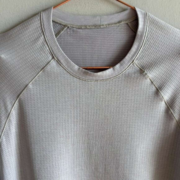 Lululemon Mens Round Neck Metal Vent Tech Sweater Light Gray Size Large - Picture 6 of 9